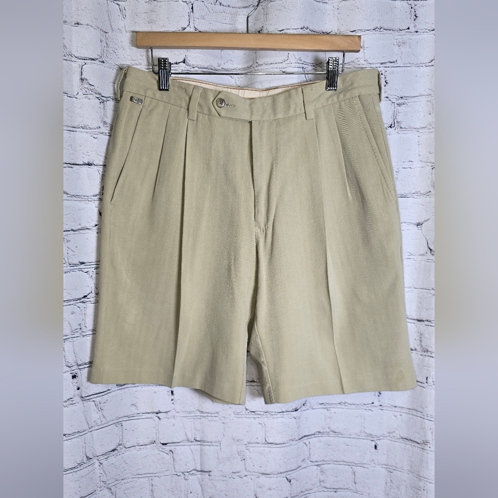 Tommy Bahama Men's Tan Silk Blend Shorts Size 32